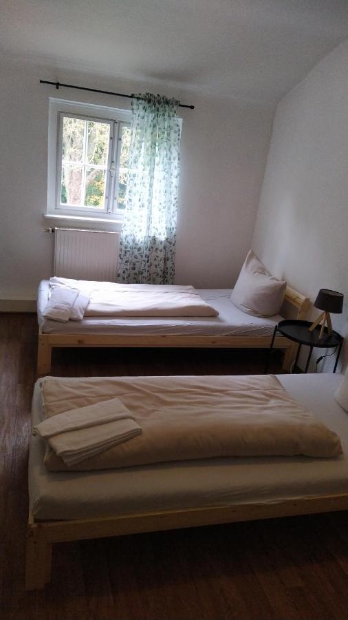 Apartment Ferienwonungen *