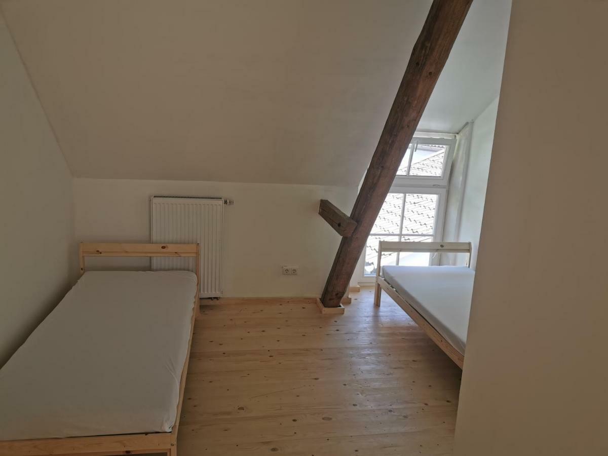 Apartment Ferienwonungen *